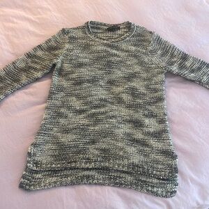 Cozy Ann Taylor sweater - size M.